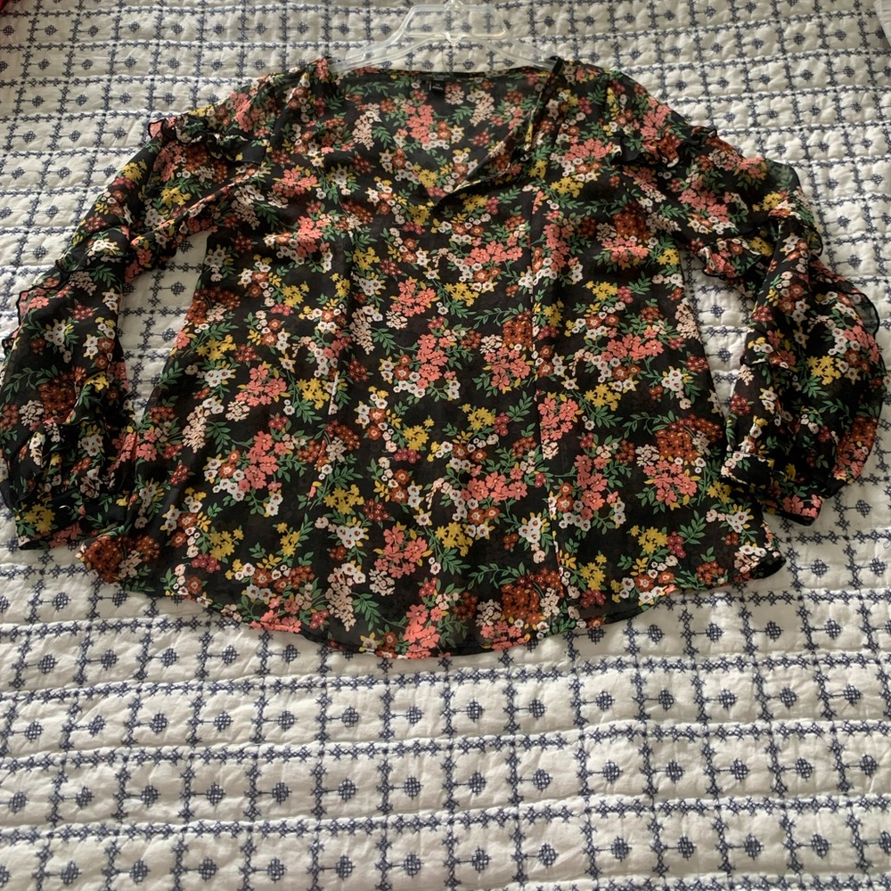 Floral Ruffle-Sleeve Blouse